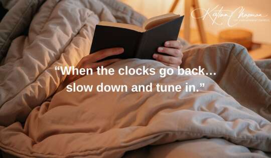 How Hypnotherapy Can Help You Adjust When the Clocks Go Back: Sleep Better, Feel Brighter